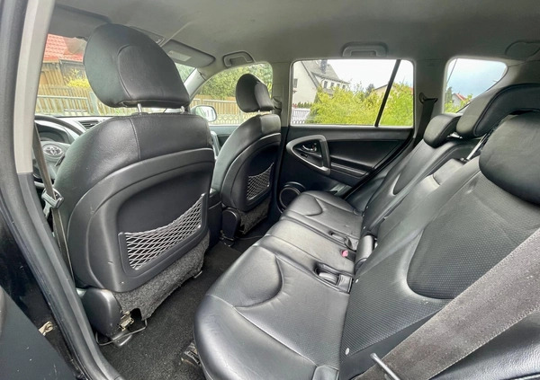 Toyota RAV4 cena 14900 przebieg: 217000, rok produkcji 2006 z Chojnice małe 67